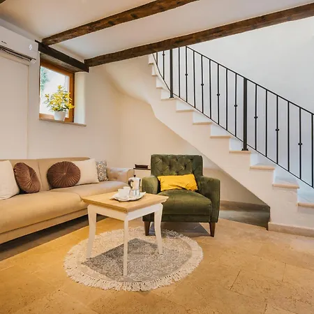 Casa 'crystal' Nyaraló